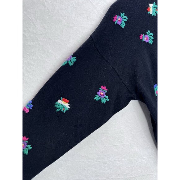 Cambridge Dry Goods Women's Black Floral Embroidered Sweater Size Large - Picture 8 of 10